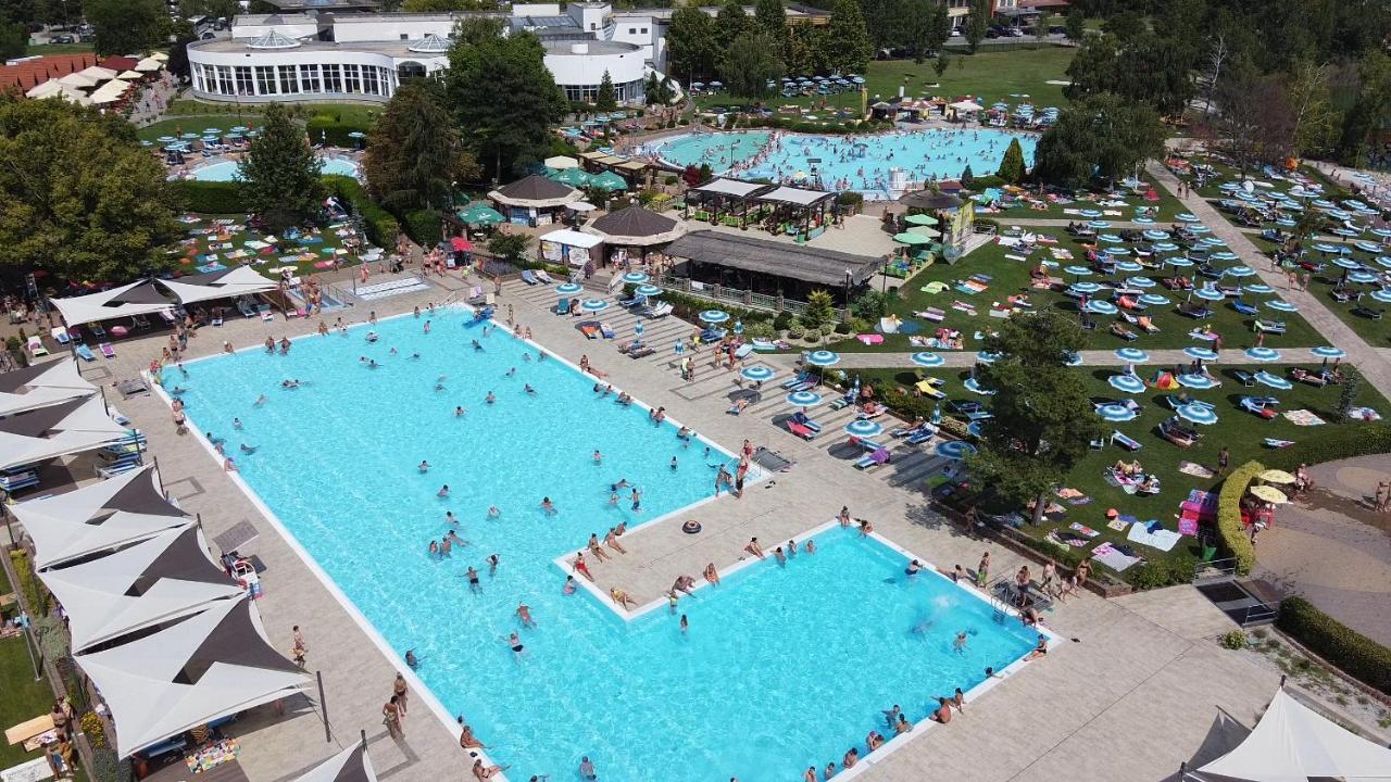 Rivapark Apartman Dunaszerdahely Kültér fotó
