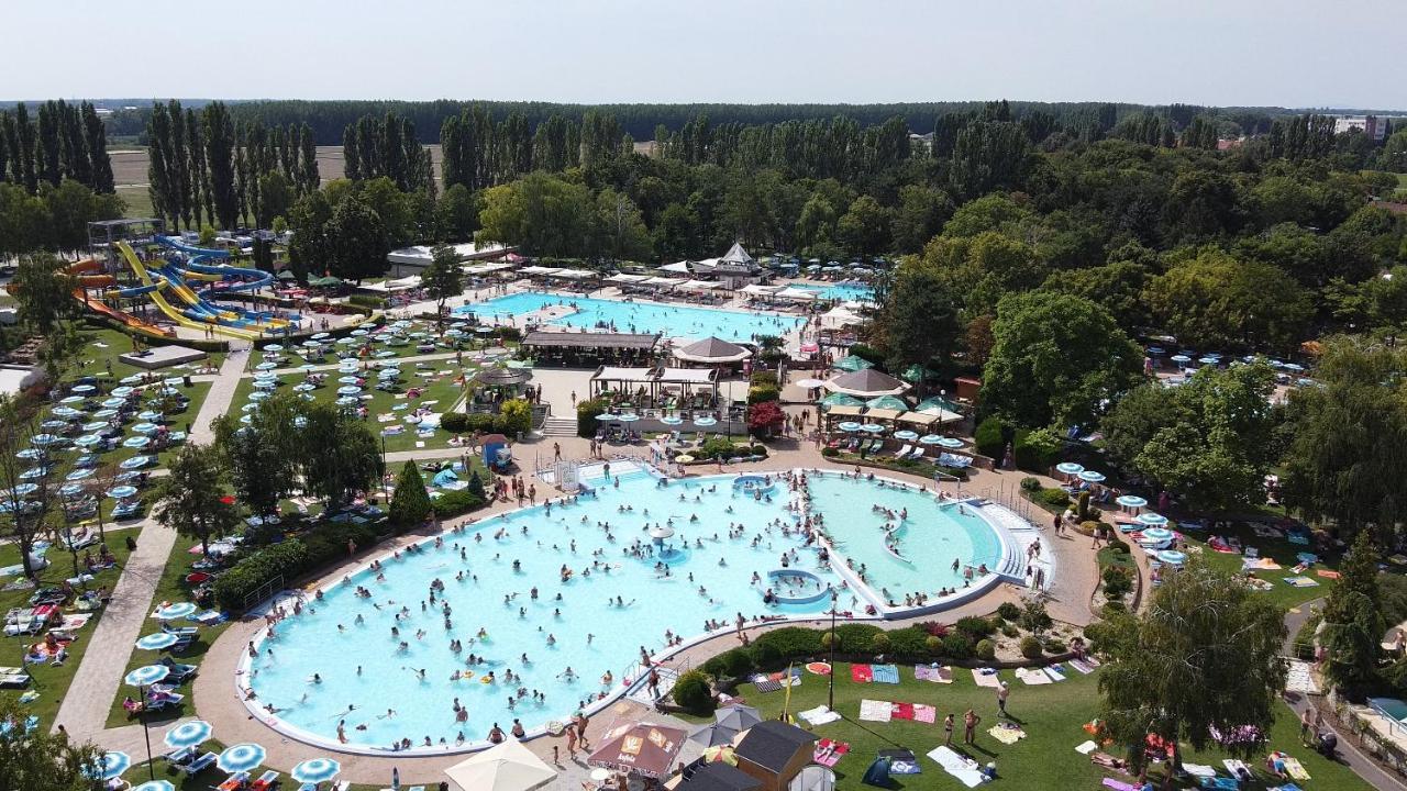 Rivapark Apartman Dunaszerdahely Kültér fotó